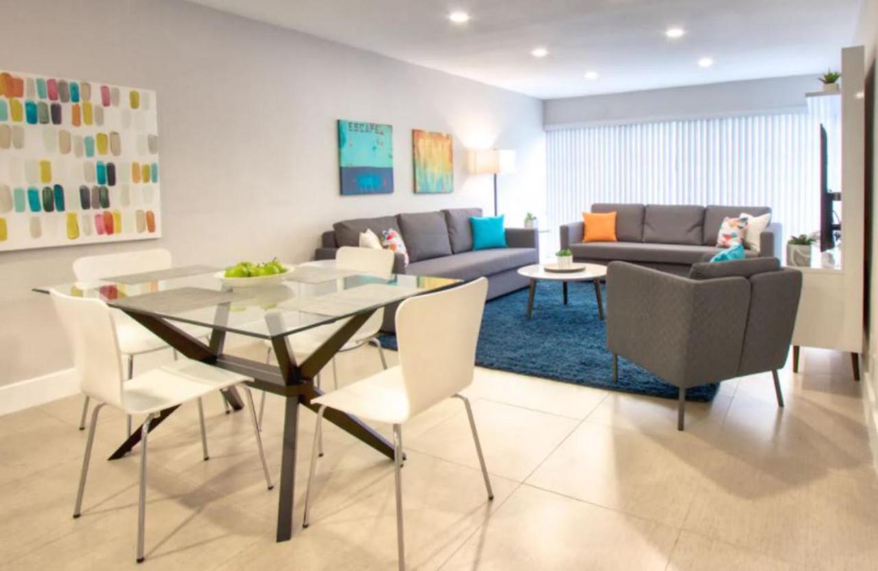 Designer Kamer met 2 Slaapkamers en Uitzicht op de Rivier