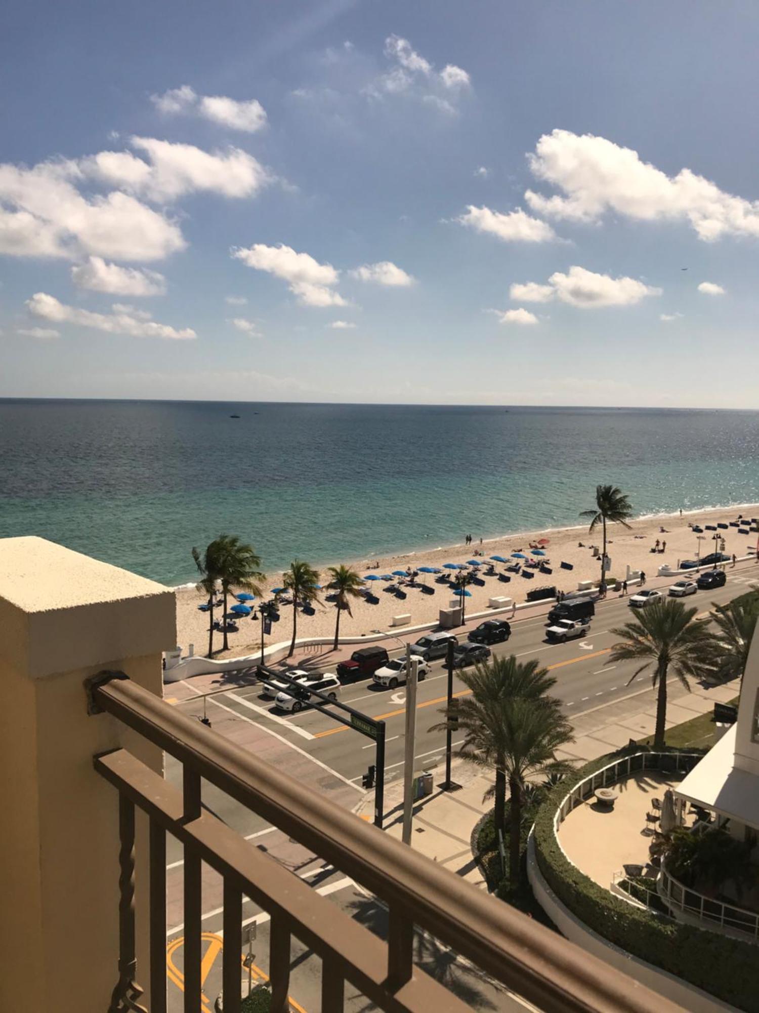 Suite mit Kingsize-Bett mit Meerblick