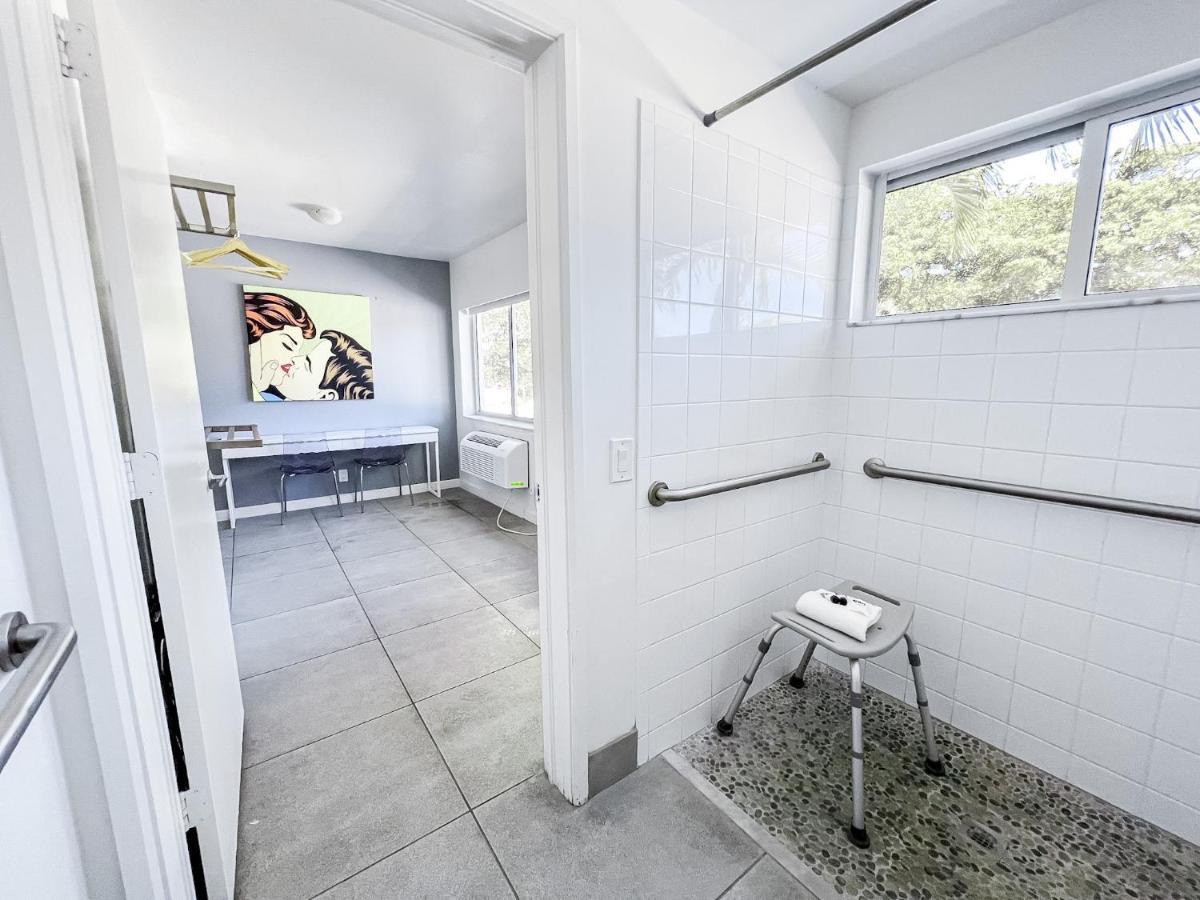 Deluxe King Studio - Accessible,1288107694:JPEG