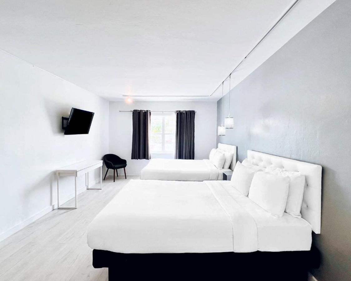 Habitación Doble Deluxe (2 camas dobles)