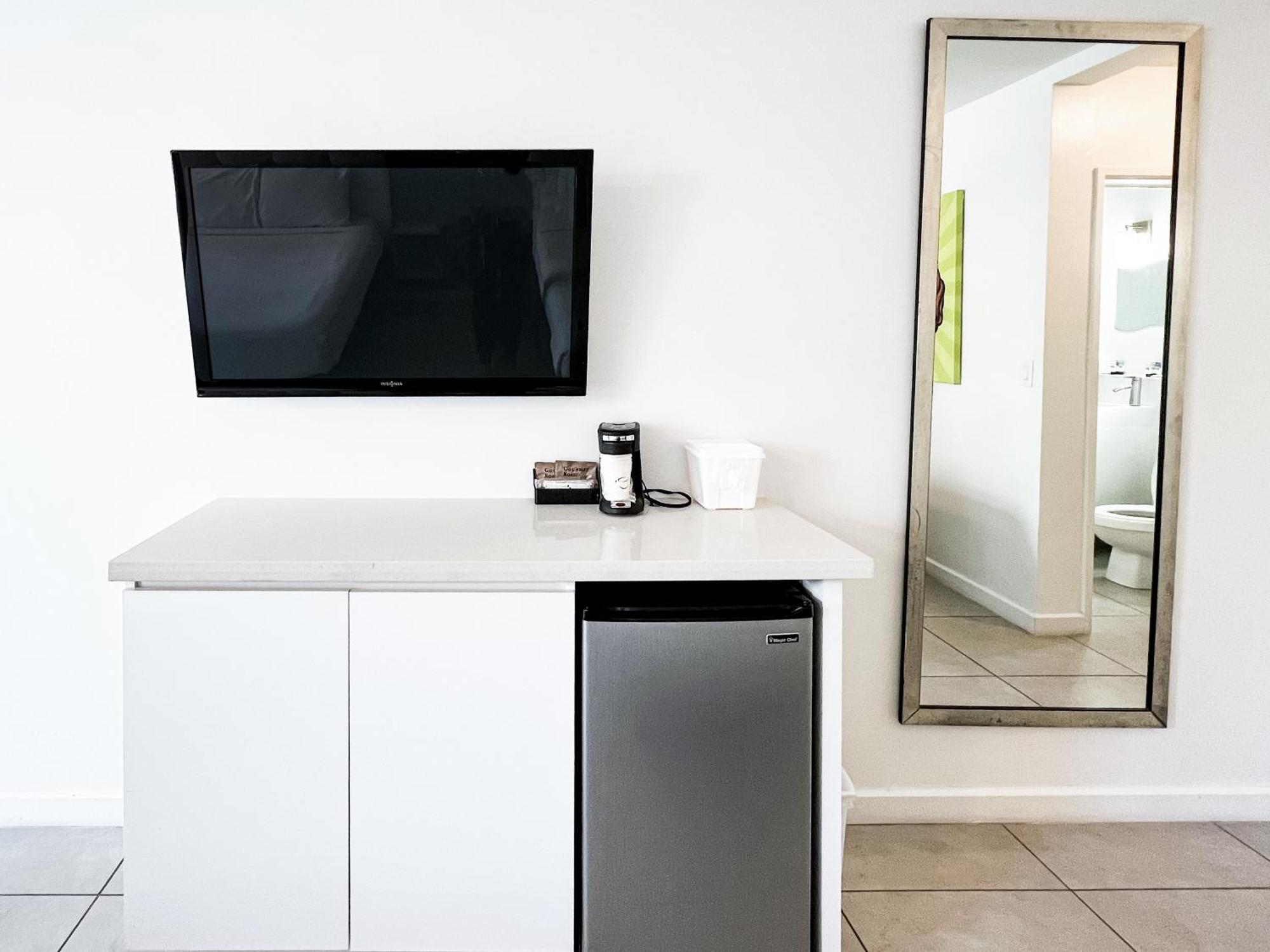 Queen Room with Two Queen Beds,1448481379:JPEG