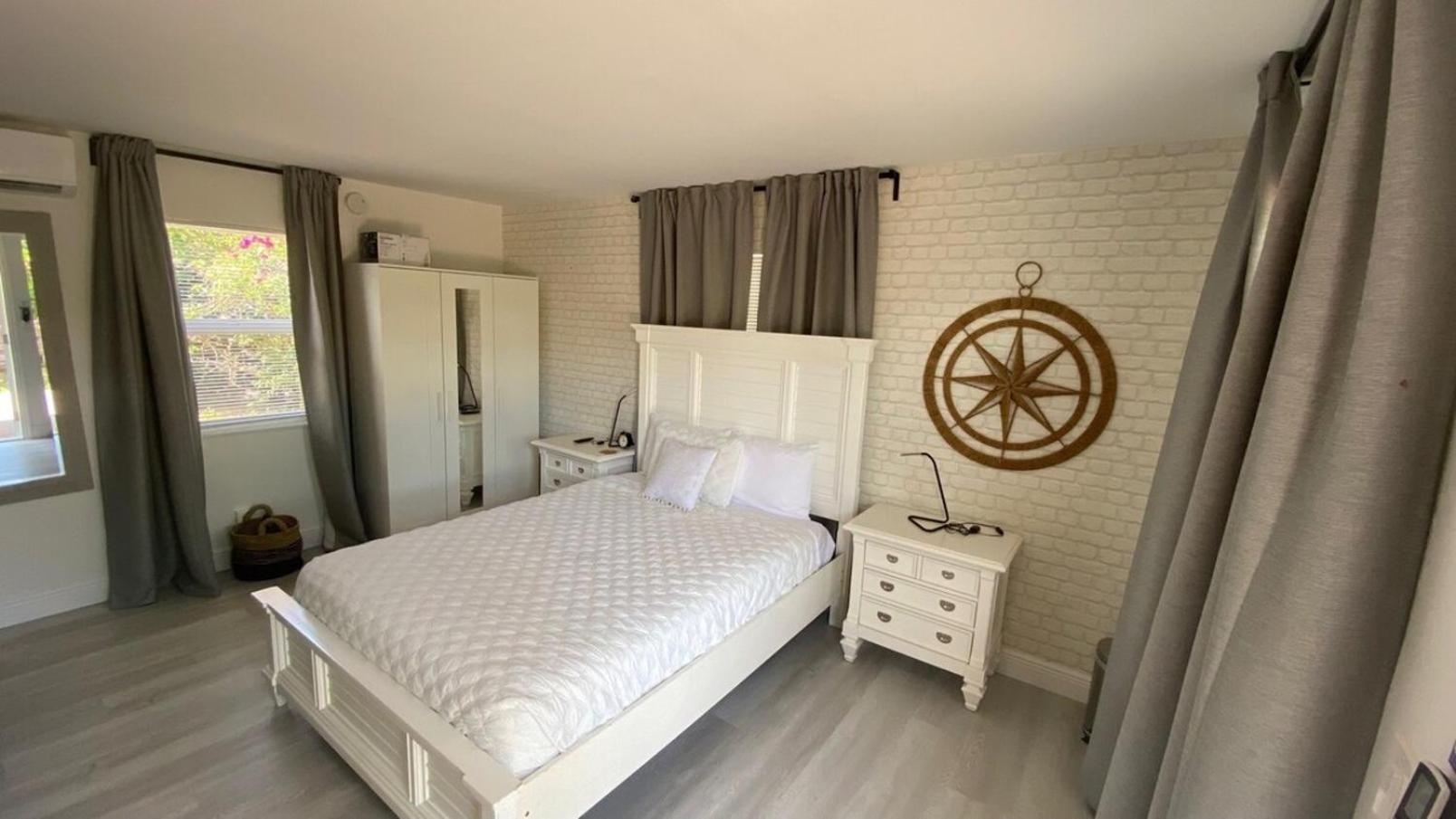 Studio Lit Queen-Size de Luxe