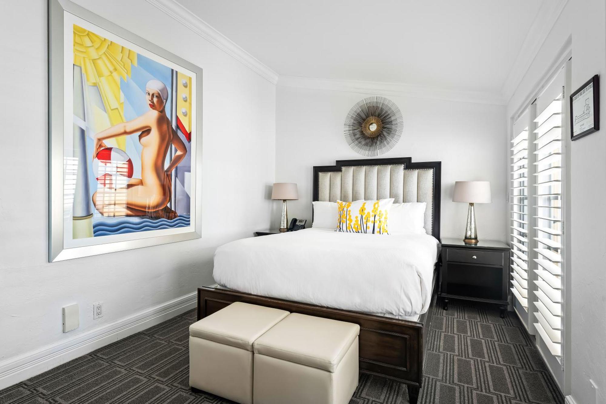 Queen Room with Pool View,1686424782:JPEG