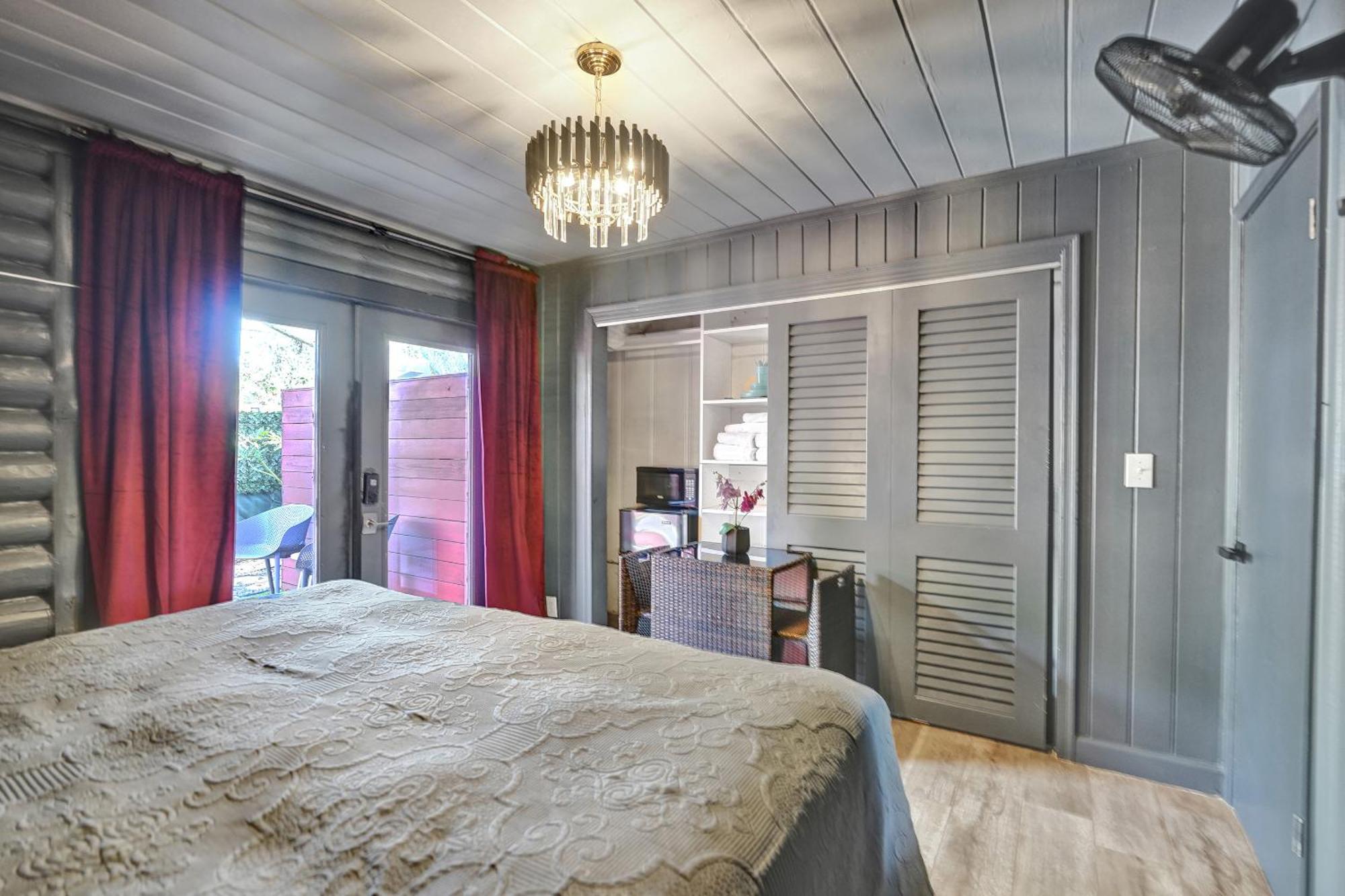 King Room with Garden View
