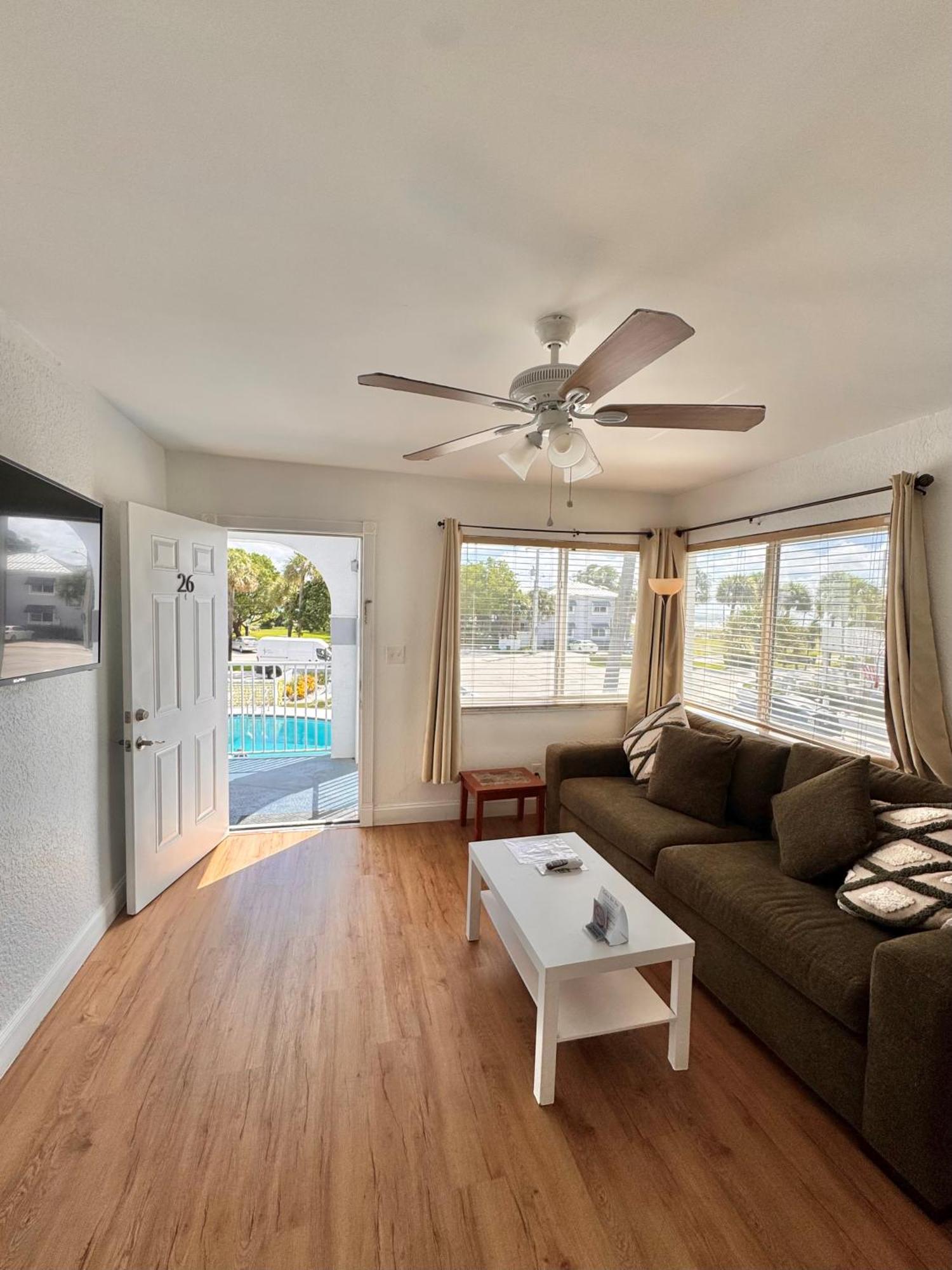 One Bedroom King Suite Partial Ocean View