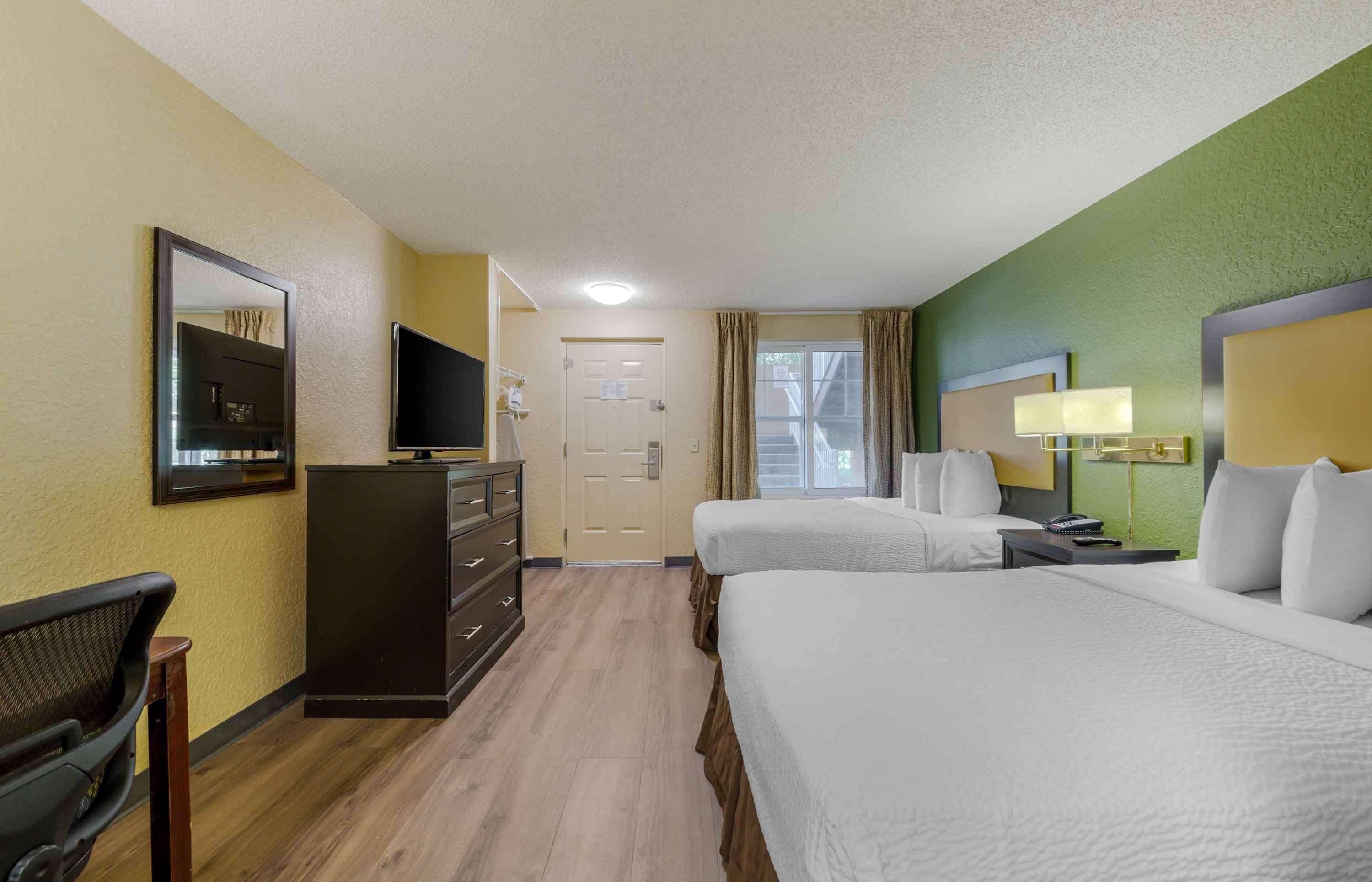 Studio 2 Double Beds Non-Smoking