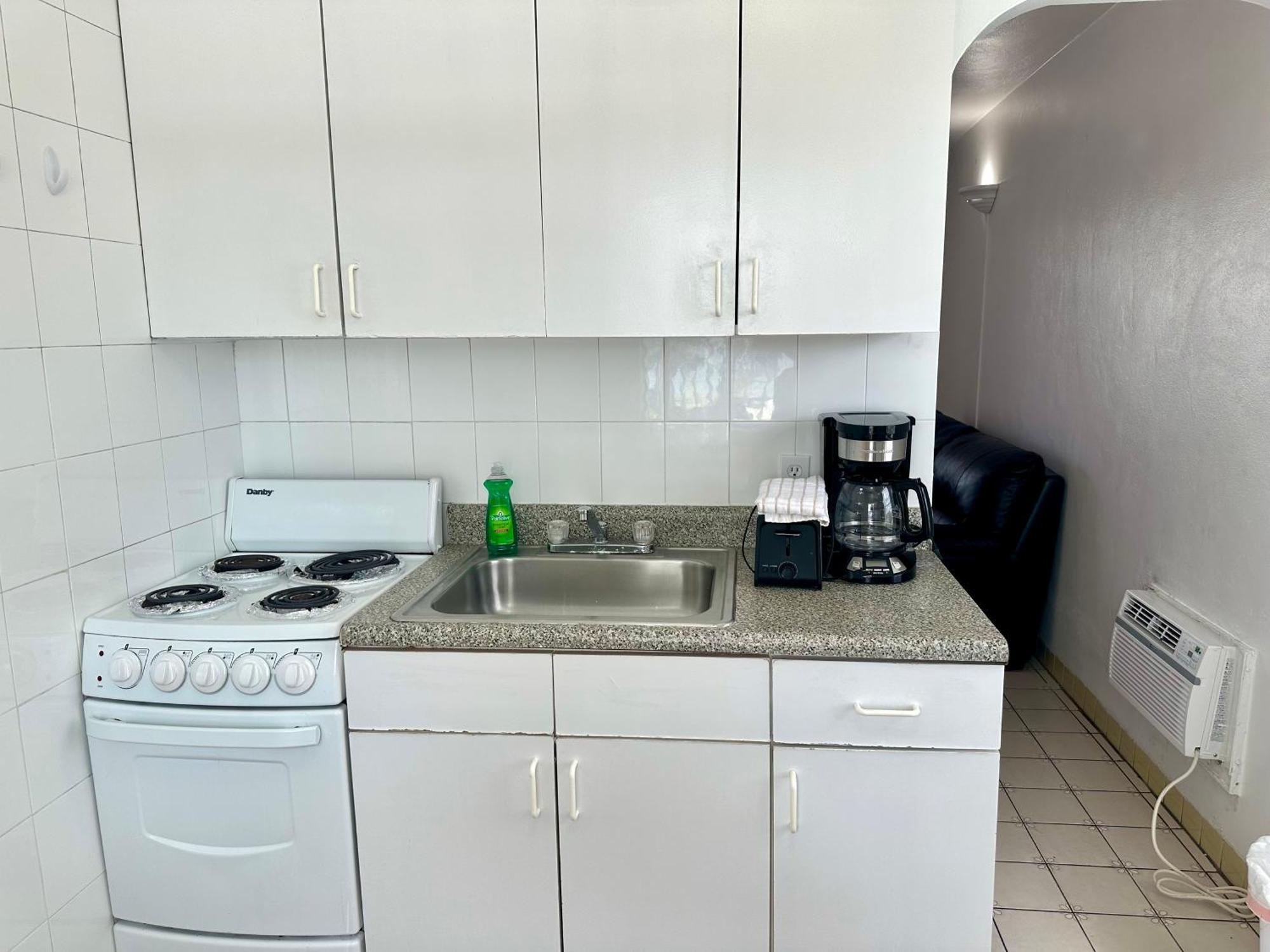 Studio Kitchen