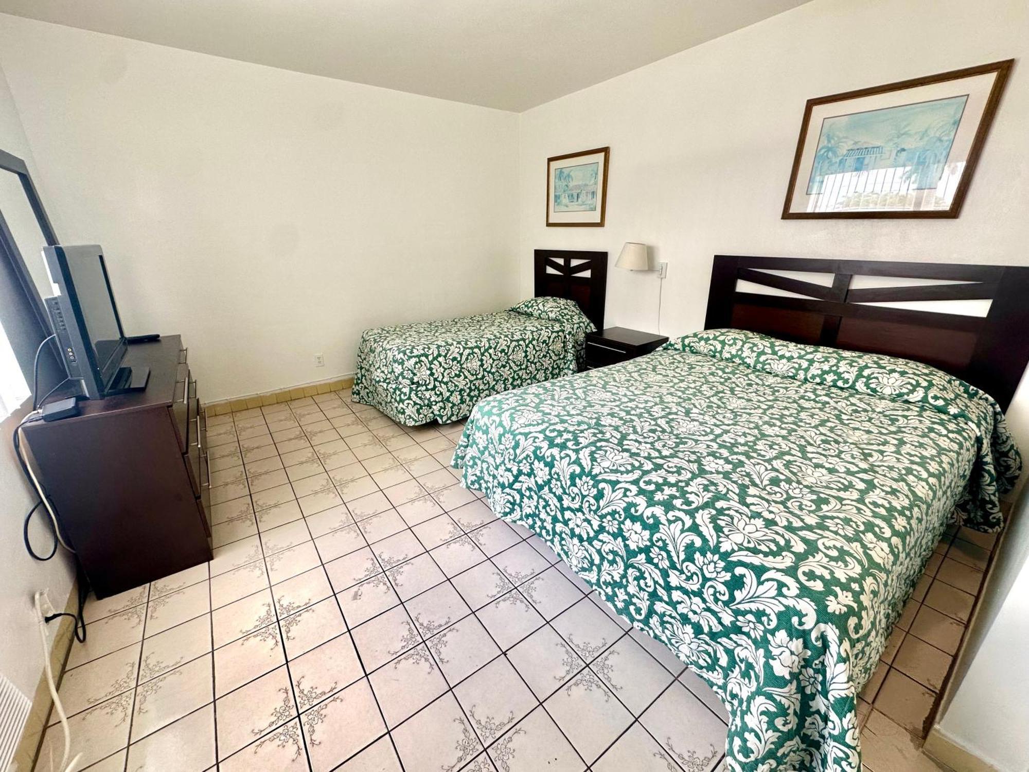 One-Bedroom Suite