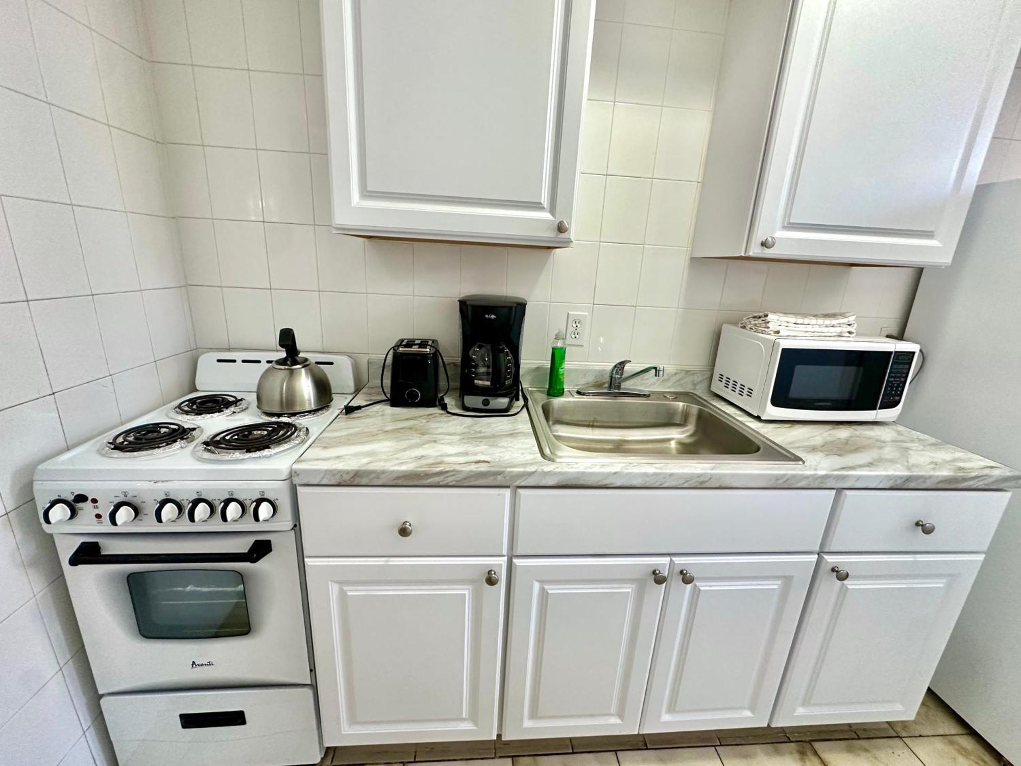 Studio Kitchen