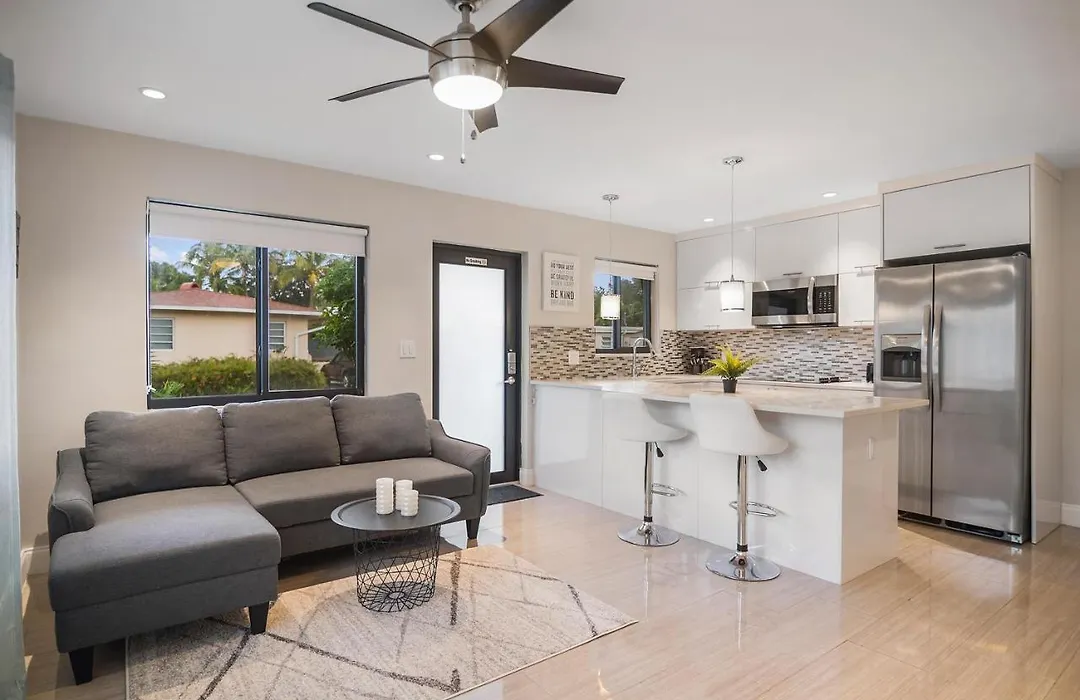 Alani Bay Condos-1