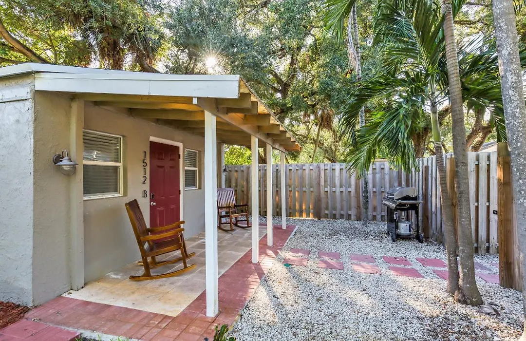 The Cottage In The Oaks - By Avi-1