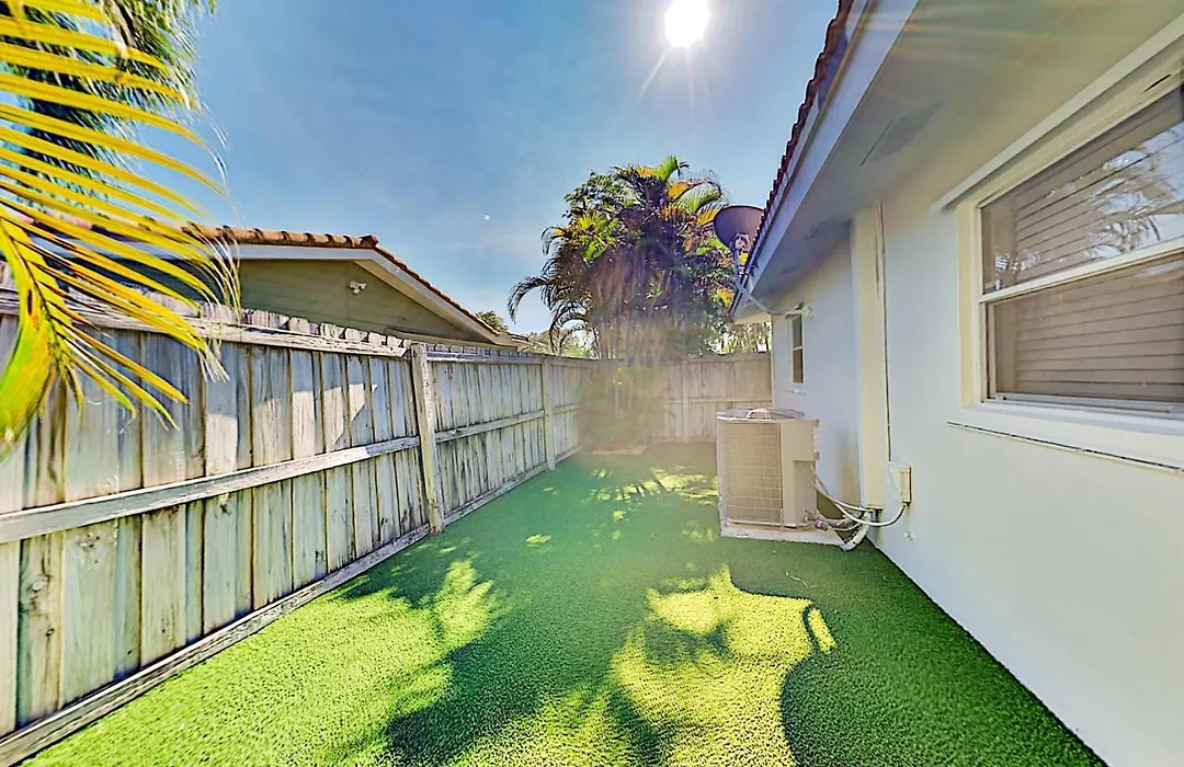 Coral Ridge Hideaway-1
