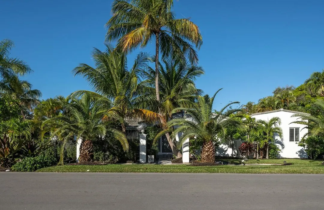 Luxe Las Olas-1