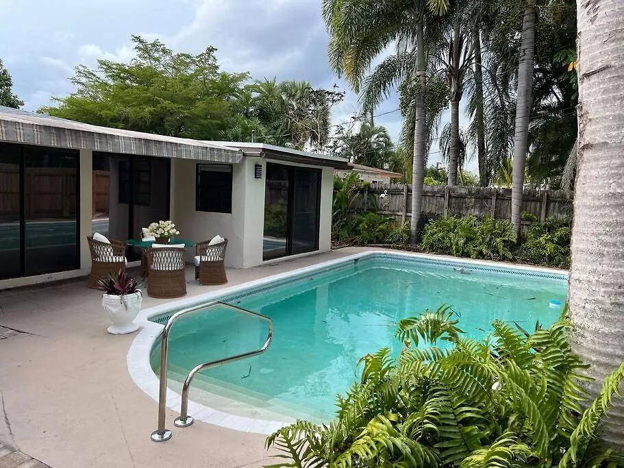 New Spacious 6Bdr Villa Pool Tennis/Airhockey-1