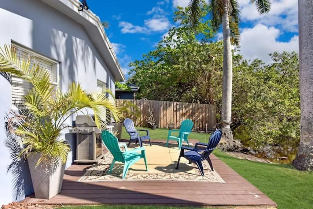Stylish Duplex Apartment With Private Backyard-1