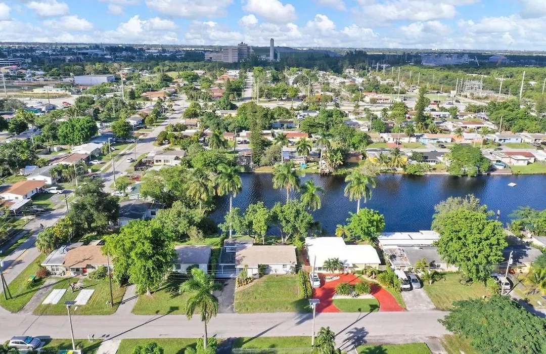 Waterfront Newly Renovated 4 Bedroom Home-1