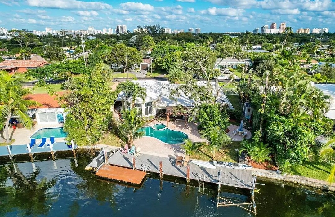 Waterfront Villa: Heated Pool, Dock, Kayaks-1