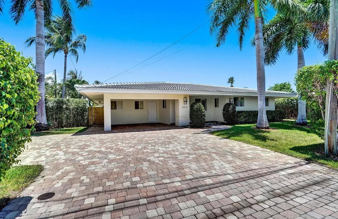 Heated Saltwater Pool - Tropical Oasis With Bbq-1