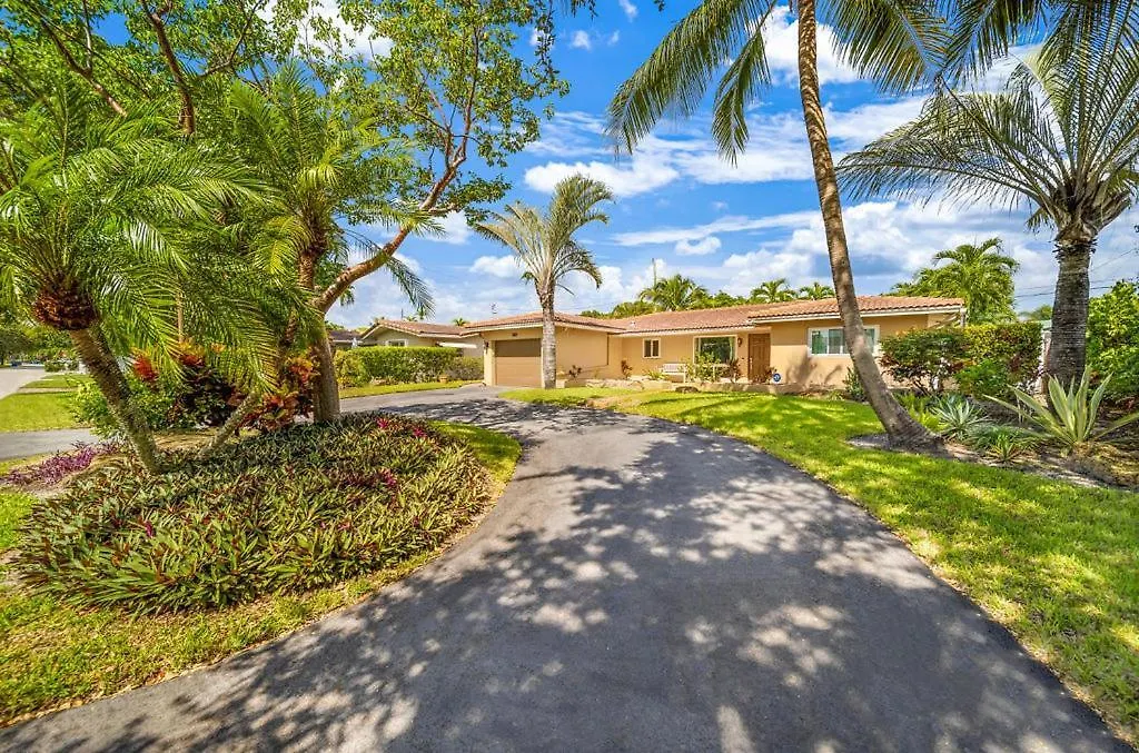 3Bdr Villa-Heatedpool-6Minft.Lauderdale Beach-8Ppl-1