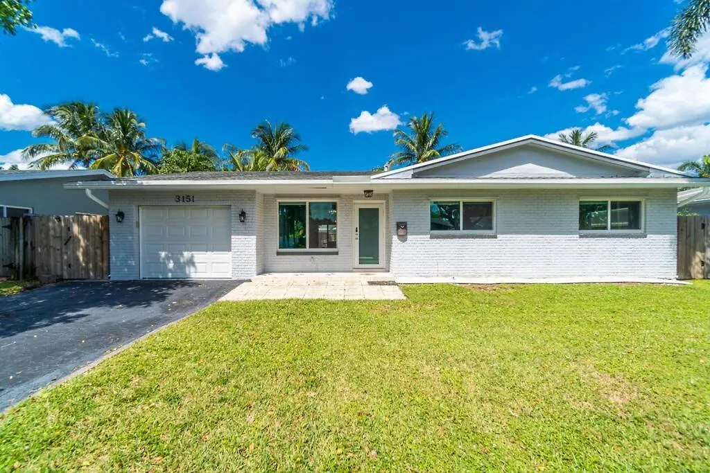 Spacious Home 4Brs Home, Game Room & Private Pool-1