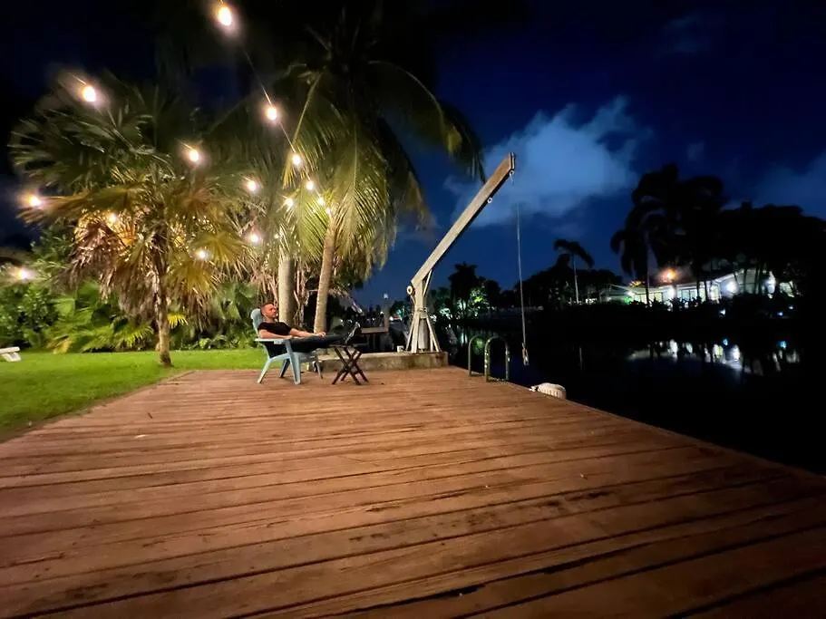 Water Front Fort Lauderdale 4 Bedroom W/ Hot Tub!-1