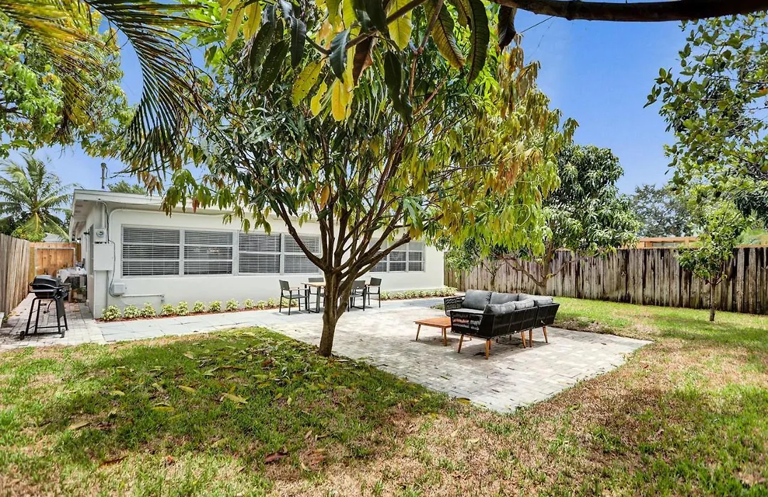 Oakland Park Oasis-1