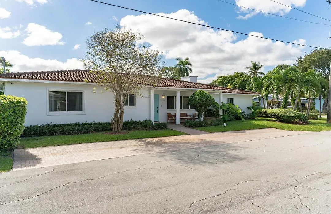 Lakeridge House- 4 Bedrooms 3 Bathroom Home-1