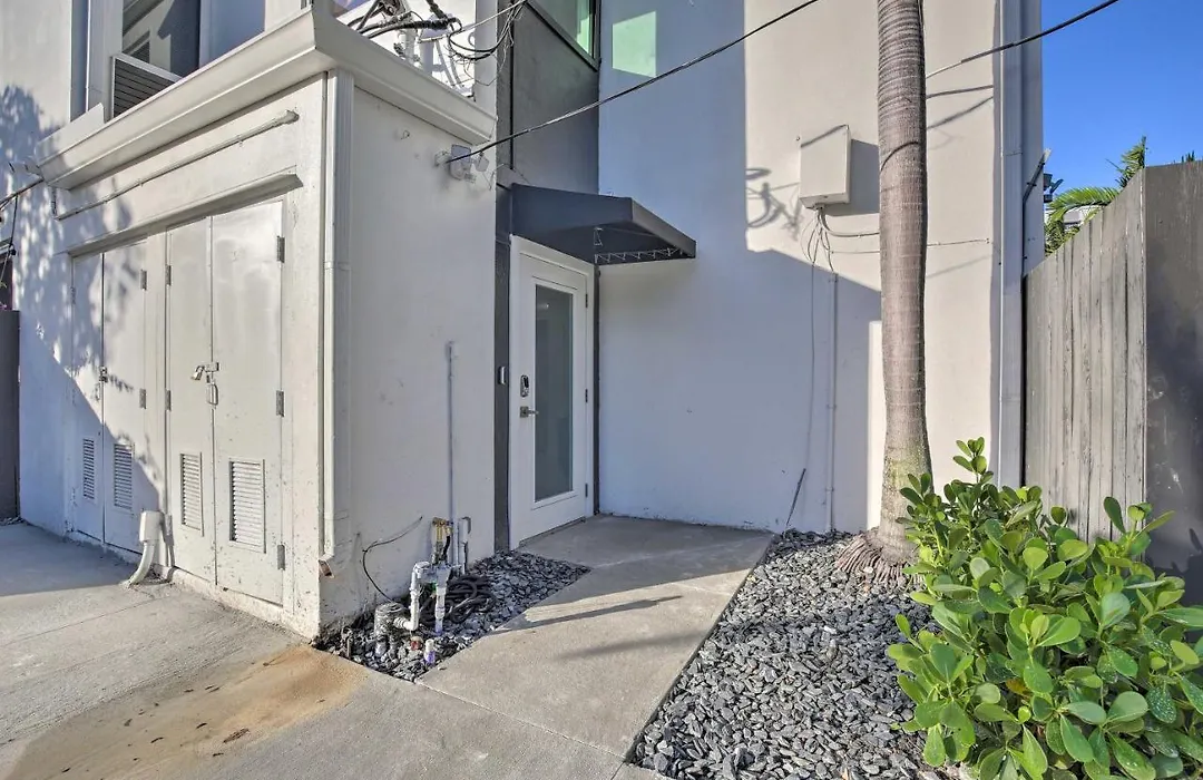 Fort Lauderdale Condo With Patio, Near Canal!-1