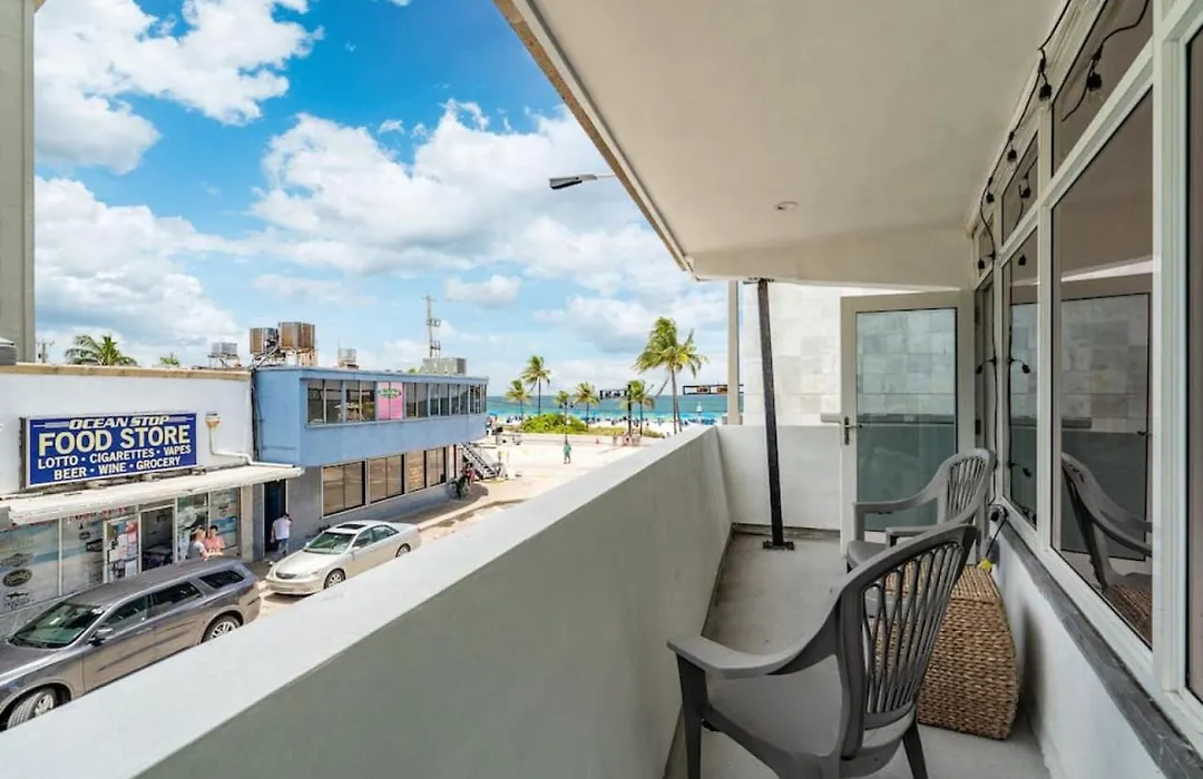 The Purple Pelican Beachfront With Ocean Balcony Unit 5-1
