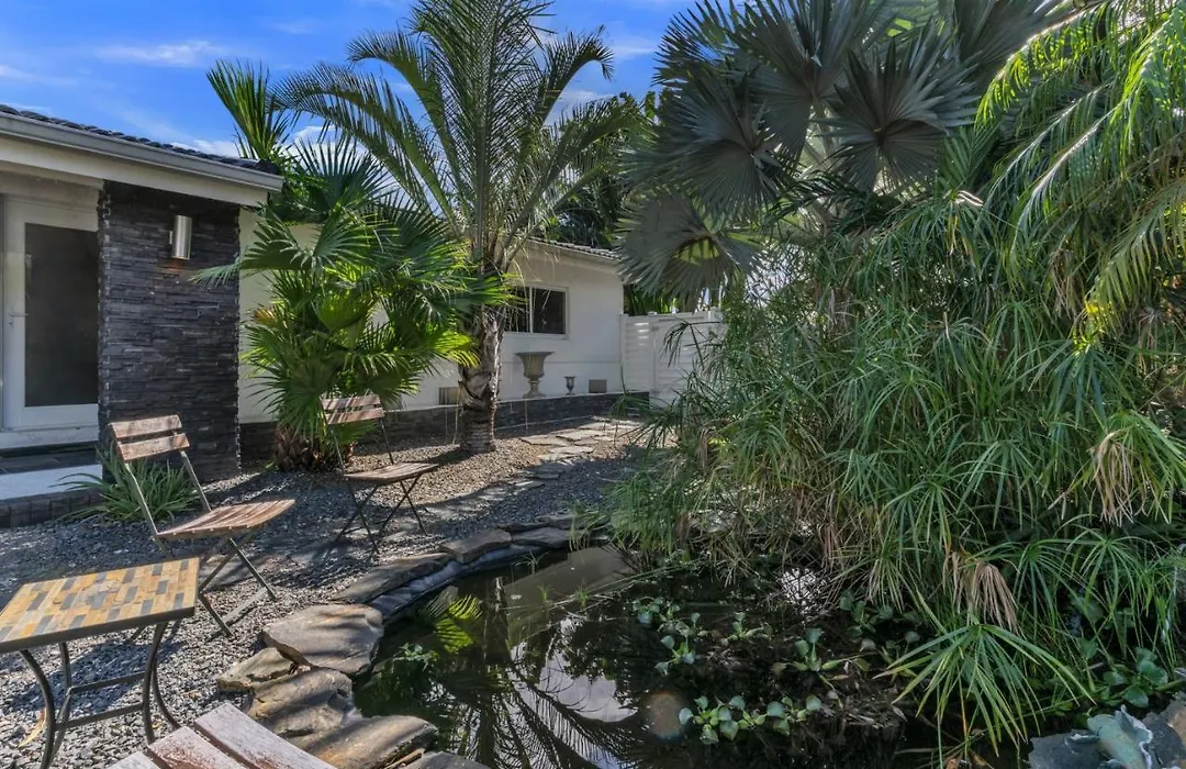 Sandcastles & Sunshine At Towering Palms Of Wilton Manors Residence-1