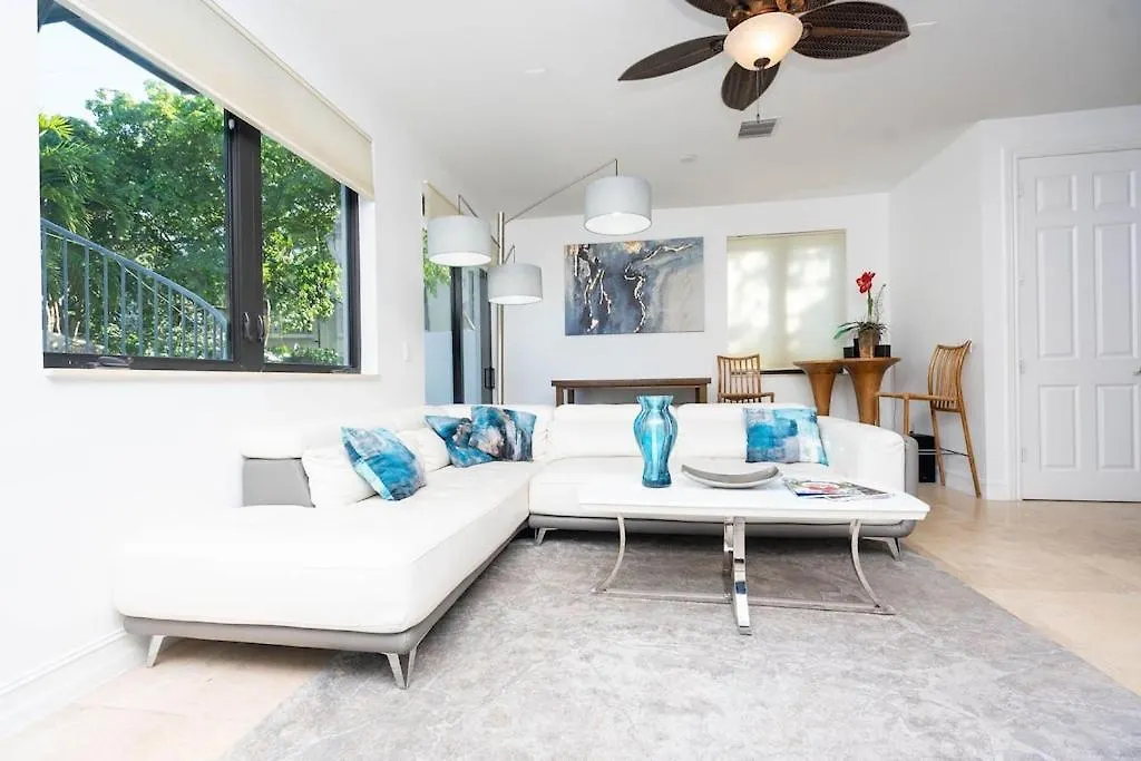 Beach, Heated Pool, Las Olas-1