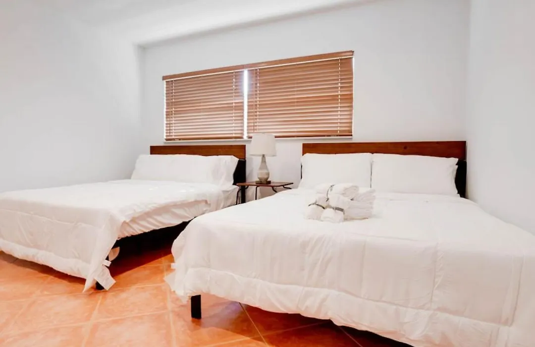 Eclectic 2Br Condo With Pool Bbq Wi-Fi And Parking-1