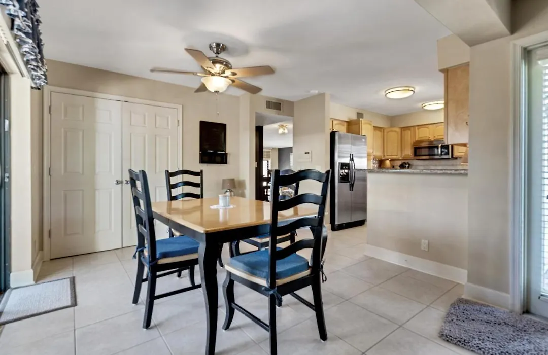 Lovely And Luxurious - Pool, Hot Tub, Pet Ok, 1 Mile To Beach, Perfect Florida Vacation! 4850 Unit A Home-1