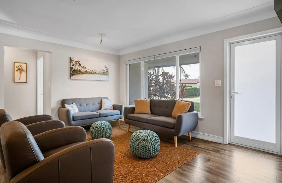 Miami Vibe, Sleek, Elegant, With Pool & Hot Tub, 4 Bd, 2 Bath Close To Beach 1631 Ne 59Pl, Home-1