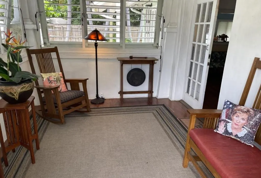 Walk To Las Olas Blvd-Heated Private Pool Hot Tub Home-1