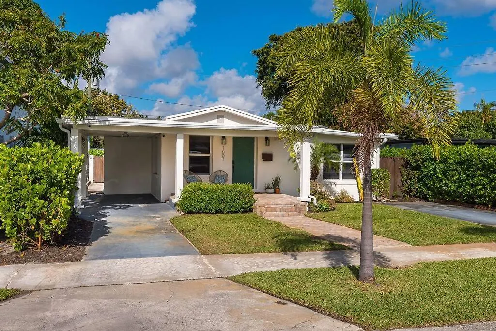 Casaolita • Pool Table • 3Mi To Beach • Full Kitch-1
