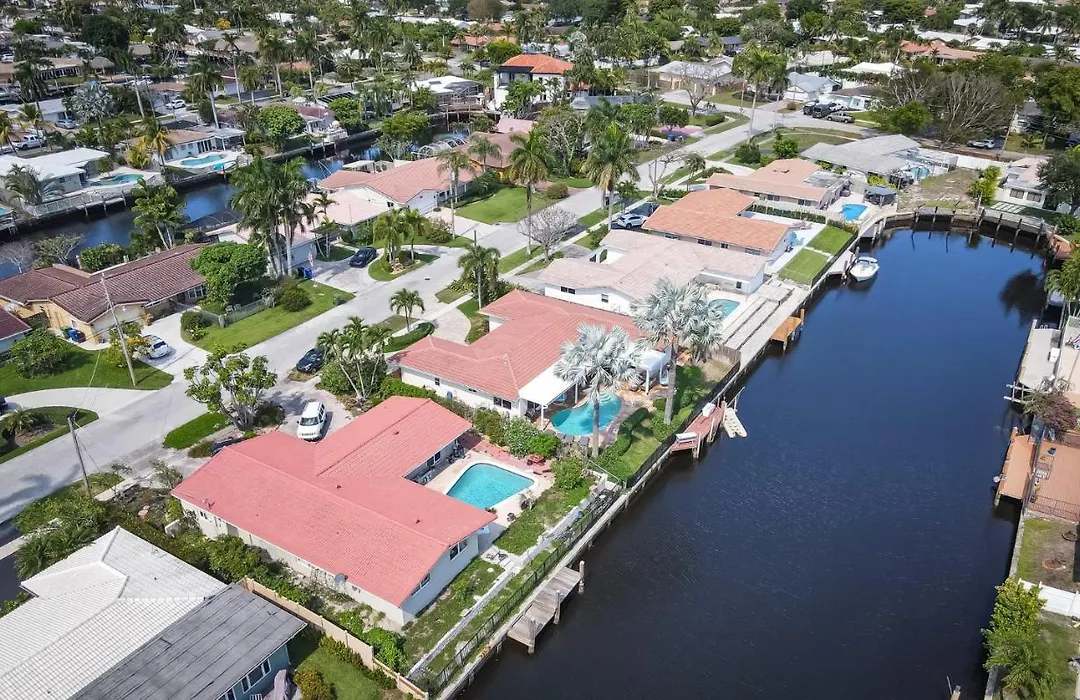 Dockside Daydreams - Canalfront And Pool Oasis-1