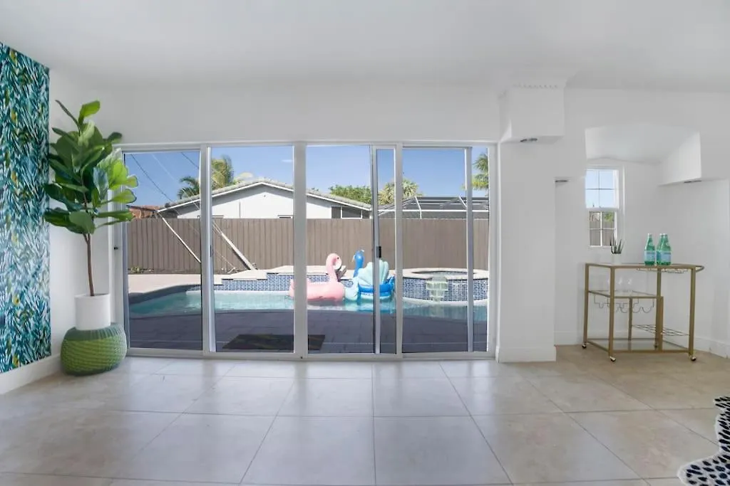 Remodeled - 3Br - Pool-1