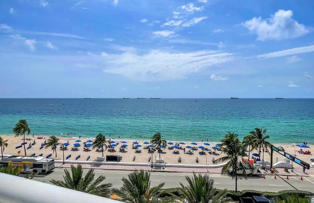 Luxury Well Stocked Se Corner 2Br W Fort Lauderdale W Great Ocean Views-1
