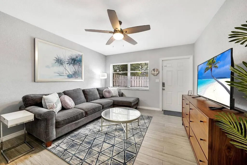 Lovely 1 Bedroom - Just Beachy By Pmi-1