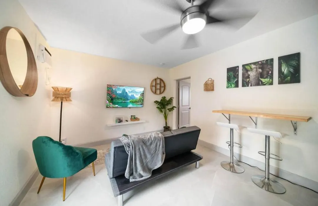Newly Renovated Tropical Oasis Near Las Olas Beach-1