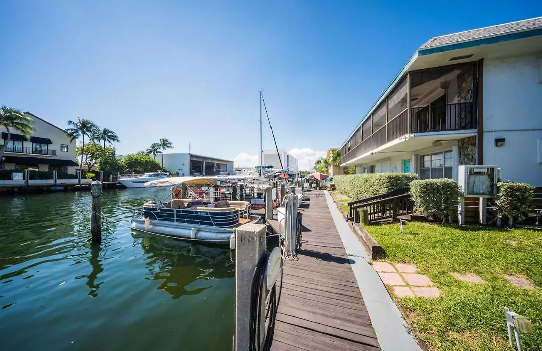 Mahalo Apartments On The Water-1