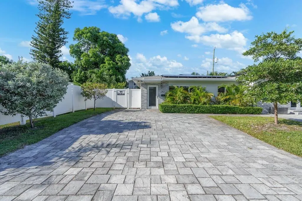 3 Mi To Beach + Heated Pool + Grill-1