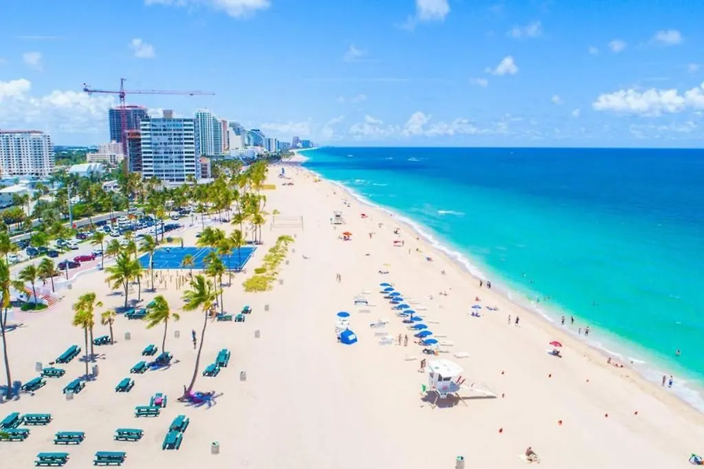 Tiffany Emerald - Rooftop Pool, Gym, & Walk To Beach-1