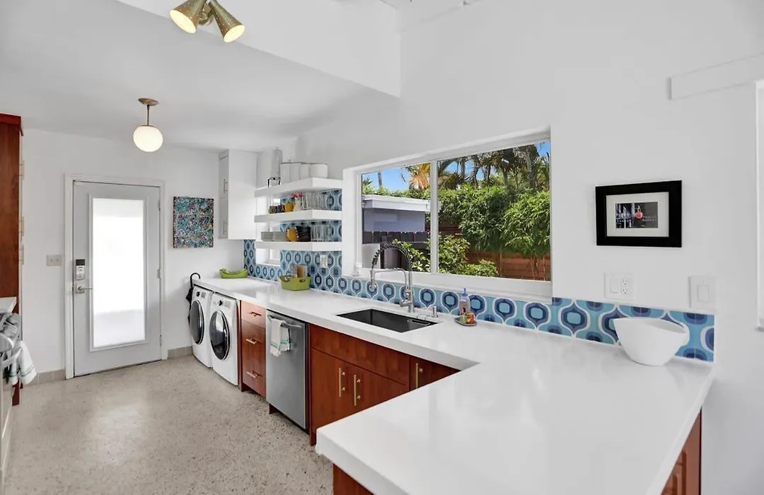 Rad Island City House-1