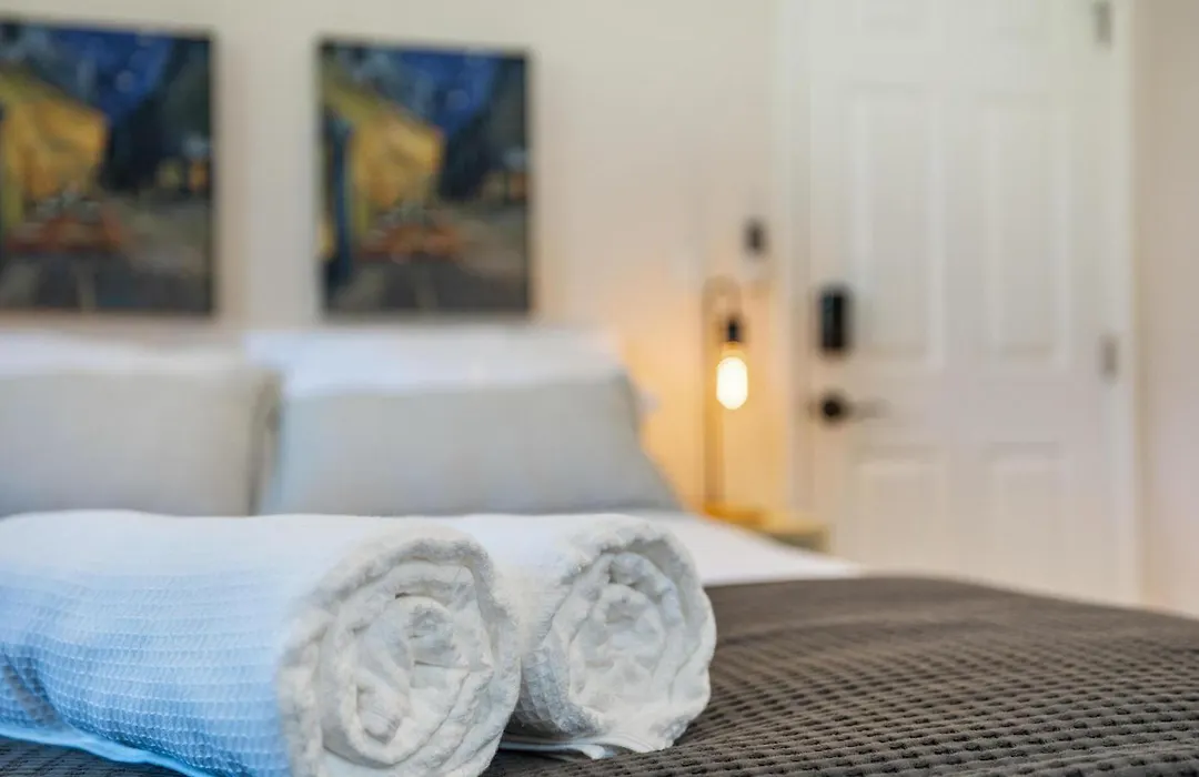 Peaceful Urban Escape Close To Las Olas & Beach-1