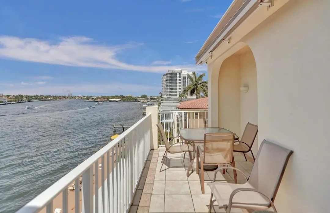 Fort Lauderdale Yacht&Beach Club 411-1