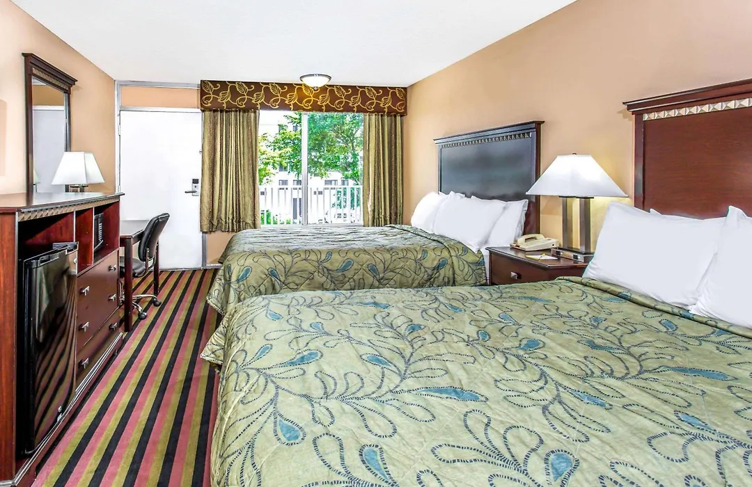 Days Inn By Wyndham Fort Lauderdale Airport Cruise Port-1