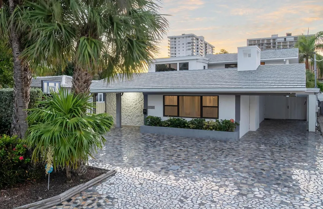 4 Bed/4,5 Bath Beach House Fort Lauderdale-1