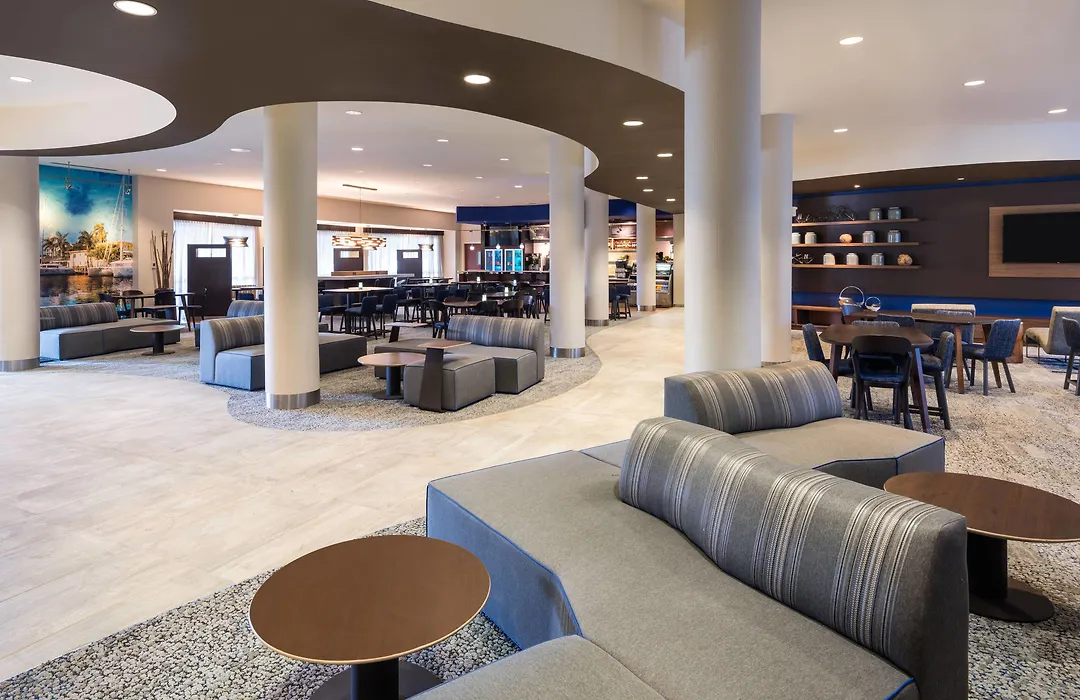 Courtyard By Marriott Fort Lauderdale Airport & Cruise Port-1